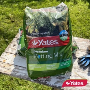 Yates Premium Potting Mix - 15L